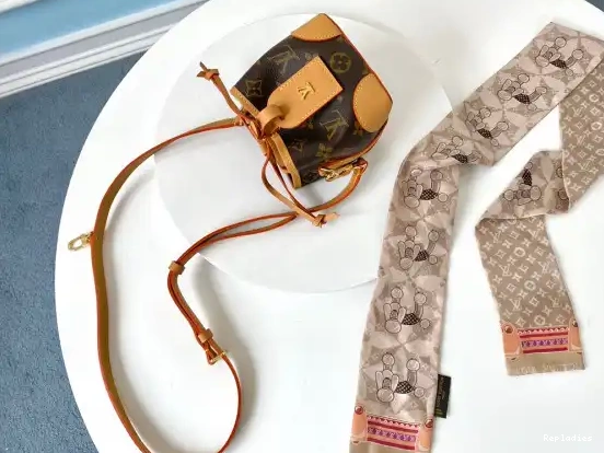 Cheap VUITTON LOUIS PURSE NOÉ 0707